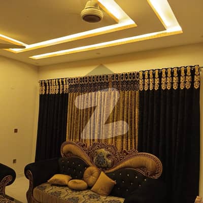 1 KANAL 3 BEDS UPPER