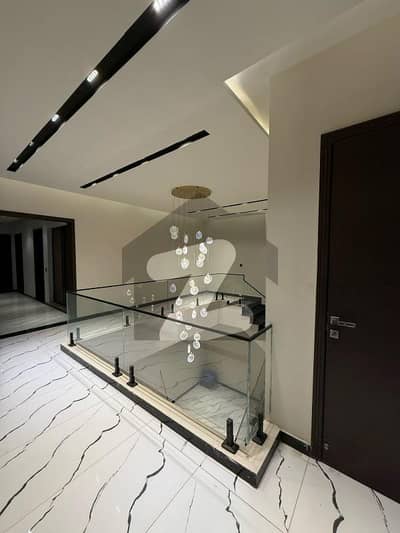 ایل ڈی اے ایوینیو ۔ بلاک ایچ ایل ڈی اے ایوینیو,لاہور میں 6 کمروں کا 1 کنال مکان 5.45 کروڑ میں برائے فروخت۔