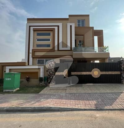 بحریہ ٹاؤن گلبہار بلاک بحریہ ٹاؤن سیکٹر سی,بحریہ ٹاؤن,لاہور میں 5 کمروں کا 10 مرلہ مکان 2.8 کروڑ میں برائے فروخت۔