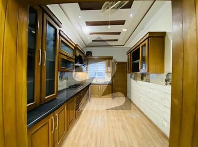 10 Marla House For Rent Bahria Town Phase 8