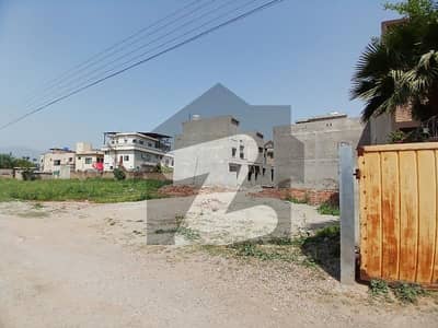 6.5 Marla Double Story (2.5 Unit) Good Quality House For Sale In Banigala Islamabad Near Main Road Good Approach. 6.5 Marla Double Story (2.5 Unit) Good Quality House For Sale In Banigala Islamabad Near Main Road Good Approach.