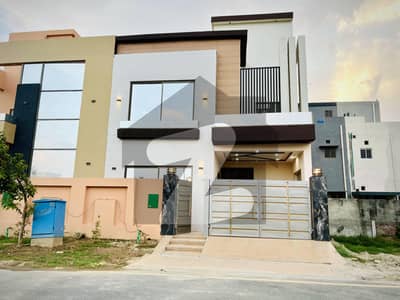 Facing park modern houseGet In Touch Now To Buy A 5 marla newHouse In Bahria Nasheman - Sunflower Lahore
