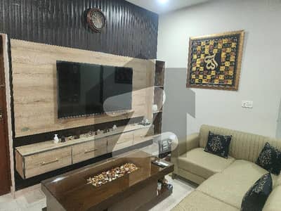 Fully Furnished, Newly Renovated Flat