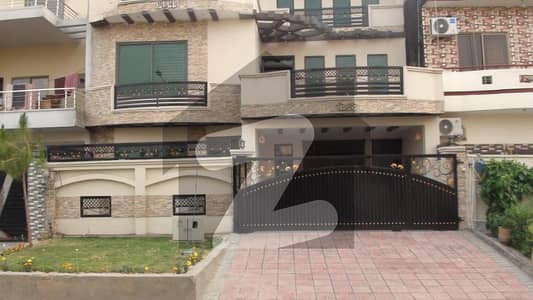10 Marla House In Mpchs Islamabad Pakistan For Sale