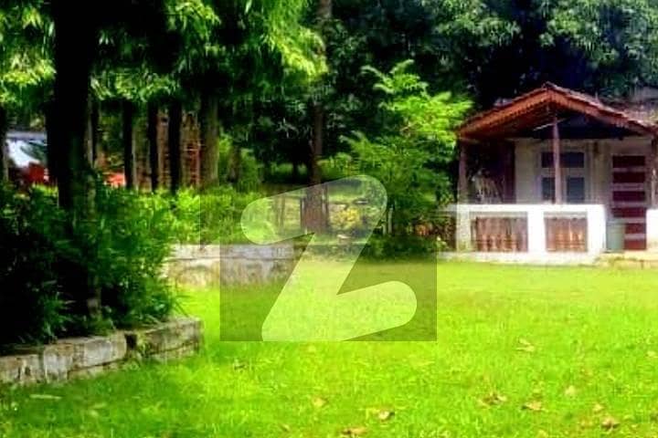 BLOCK C, BOULEVARD, EXCELLENT LOCATION, POSSESSION ABLE BLOCK C, BOULEVARD, EXCELLENT LOCATION, POSSESSION ABLE