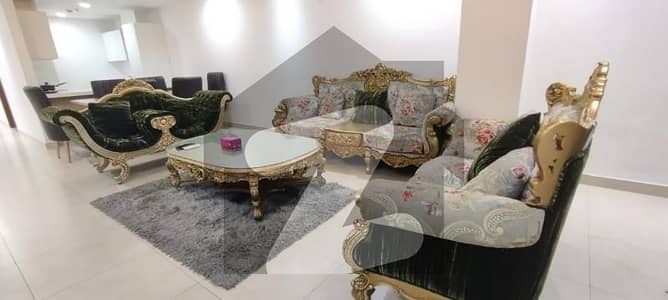 گولڈ کریسٹ مال اینڈ ریزیڈینسی ڈی ایچ اے فیز 4,ڈی ایچ اے ڈیفینس,لاہور میں 3 کمروں کا 9 مرلہ فلیٹ 2.5 لاکھ میں کرایہ پر دستیاب ہے۔
