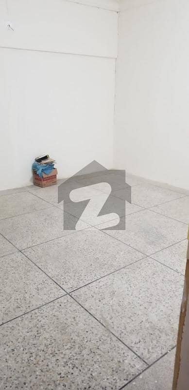 3 Bed D. D FLAT blockc 10 FB area gas lift parking available