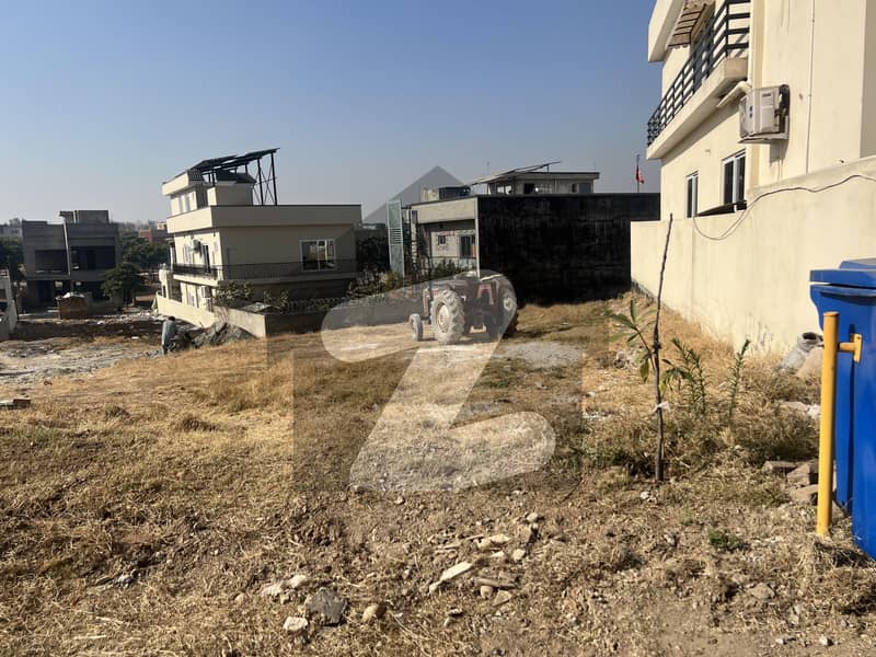 10 Marla Level Plot With Extra Land On Back Side DHA Phase 3 - Block B ...