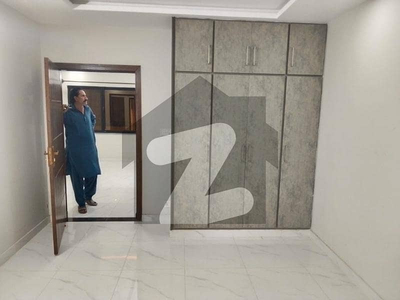 ایچ ۔ 13 اسلام آباد میں 2 کمروں کا 5 مرلہ فلیٹ 50.0 ہزار میں کرایہ پر دستیاب ہے۔