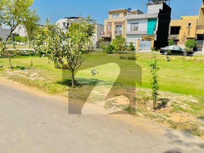 1 KANAL PLOT FOR SALE IN VALENCIA TOWN LAHORE