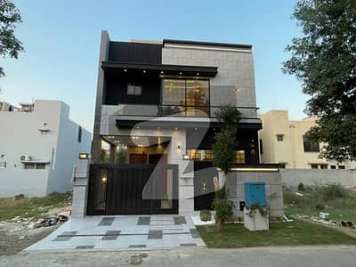 FULL FURNISHED HOUSE VERY RESONABLE PRICE HOUSE FOR SALE IN DHA RAHBER 11