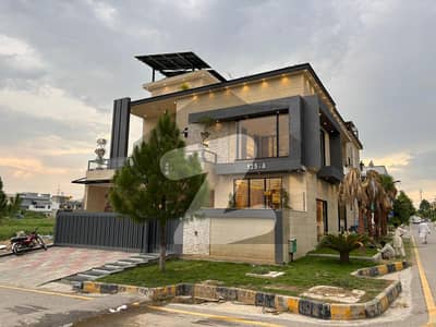 بی