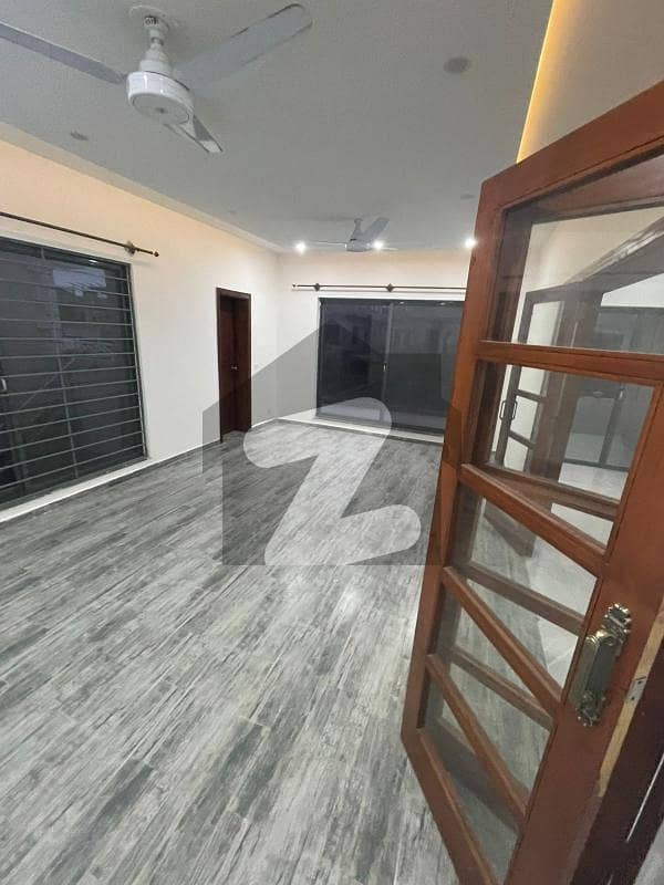 10 Marla Upper Portion Available For Rent 10 Marla Upper Portion Available For Rent