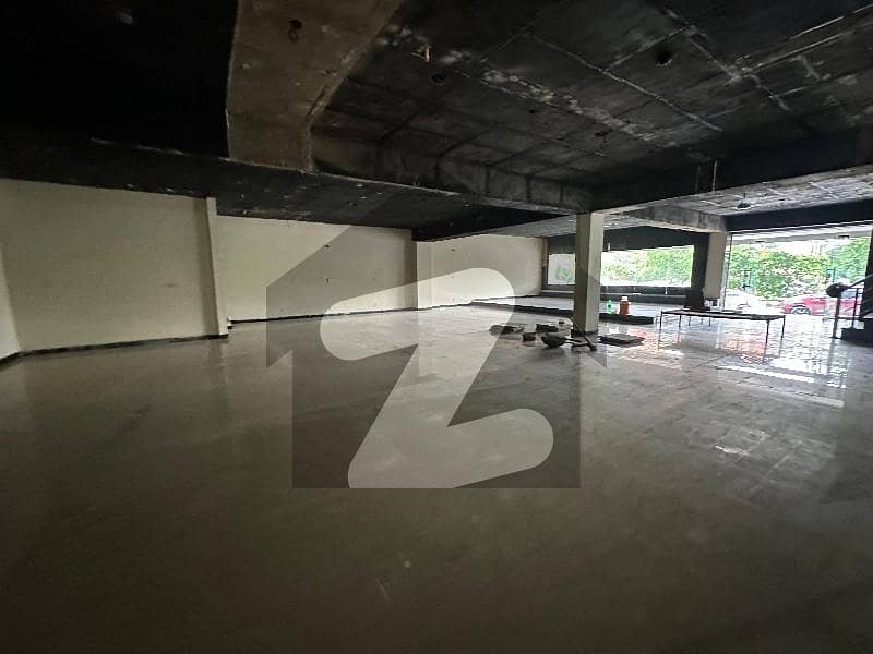 1 Kanal Commercial Building For Rent 1 Kanal Commercial Building For Rent