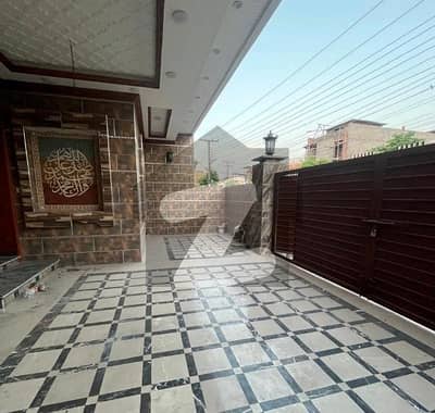 12 Marla House For Grabs In Johar Town