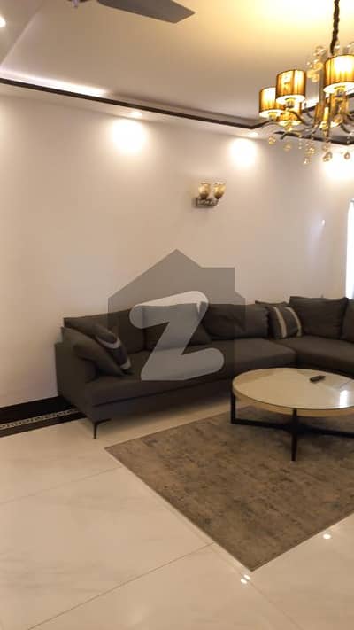 FULL HOUSES UPPER & LOWER PORTIONS AVAILABLE FOR RENT IN DHA