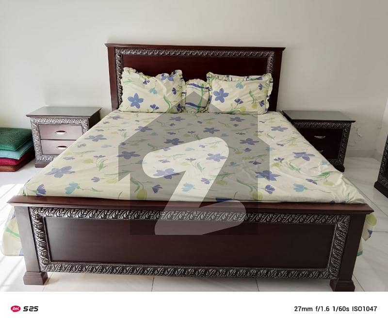 One Bed Fully Furnished With Kitchen Parking