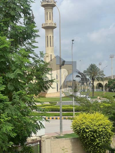 120 Gaz bungalow park face block C Naya Nazimabad