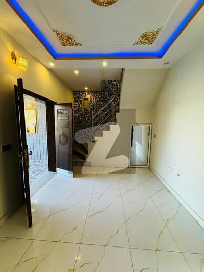Ideally Located Prime Location House Of 10 Marla Is Available For Sale In Lahore