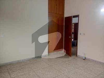 Full House For Rent G10-1 Ideal Location