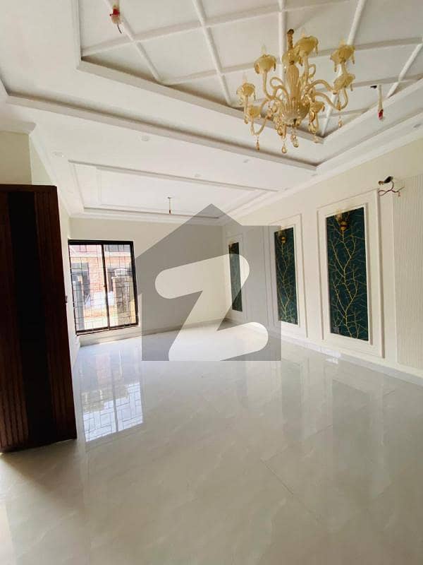 5 Marla Beautiful House For Sale In Park-view