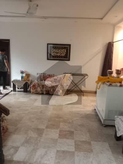 گارڈن ٹاؤن - ایبک بلاک گارڈن ٹاؤن,لاہور میں 4 کمروں کا 12 مرلہ مکان 3.0 لاکھ میں کرایہ پر دستیاب ہے۔
