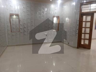 ایف ۔ 11 اسلام آباد میں 2 کمروں کا 7 مرلہ بالائی پورشن 1.0 لاکھ میں کرایہ پر دستیاب ہے۔