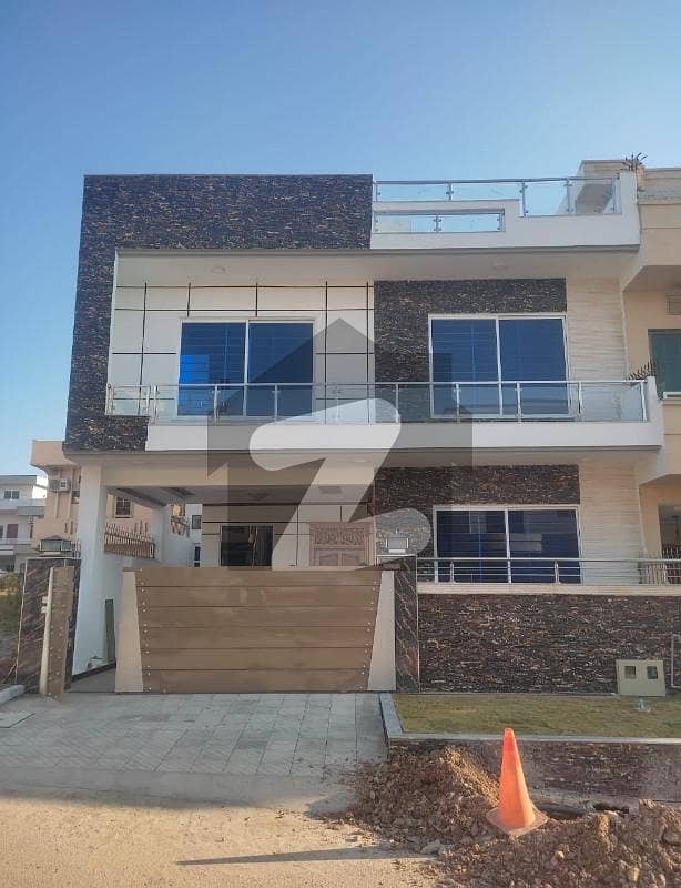 30x60 Beautifull House For Sale In G-13 At Best Location 30x60 Beautifull House For Sale In G-13 At Best Location