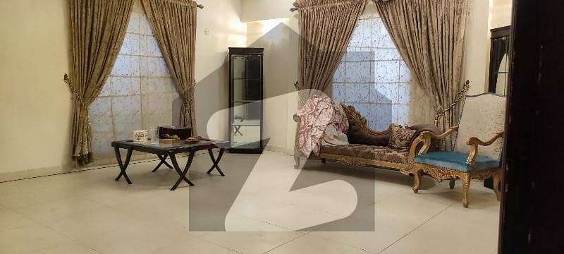 Dha phase VIII, 500 yds slightly used Two unit bungalow For sale Dha phase VIII, 500 yds slightly used Two unit bungalow For sale