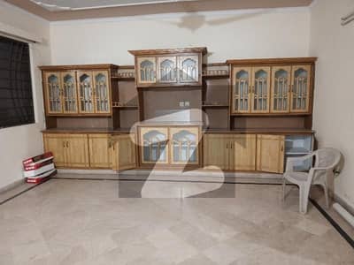 7 Marlah upper portion for Rent CBR twon