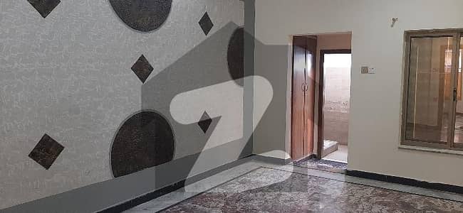 حیات آباد فیز 1 - ڈی3 حیات آباد فیز 1,حیات آباد,پشاور میں 5 کمروں کا 5 مرلہ زیریں پورشن 65.0 ہزار میں کرایہ پر دستیاب ہے۔