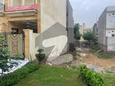 5 Marla Corner Plot For Sale In Sapphire Block Park View City