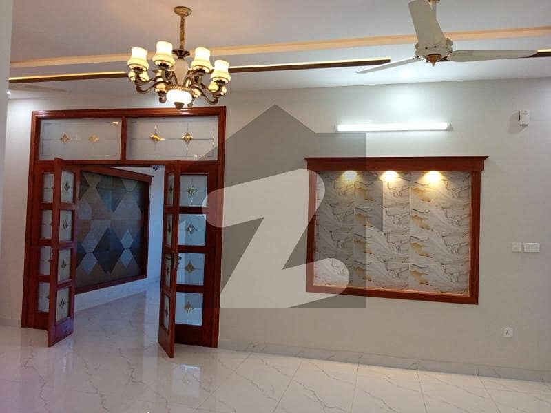 10 Marlas Brand New Tile Flooring Ground Floor Prime Location G-13