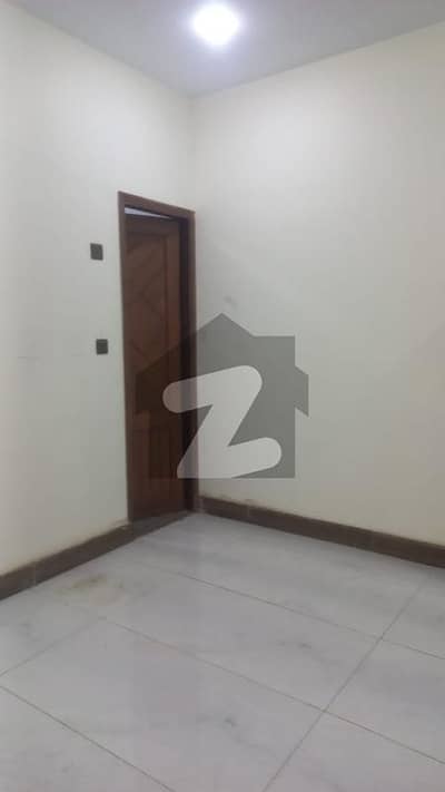 کراچی ایڈمنسٹریشن ایمپلائیز سوسائٹی جمشید ٹاؤن,کراچی میں 3 کمروں کا 8 مرلہ فلیٹ 80.0 ہزار میں کرایہ پر دستیاب ہے۔