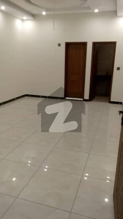 Ready To Buy A Prime Location Flat 200 Square Yards In Hill Park