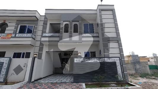 To sale You Can Find Spacious Prime Location House In Airport Housing Society - Sector 4