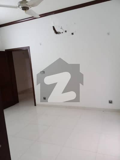 10 Marla Beautiful Full Location House For Rent In DHA Lahore Phase 4 GG