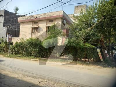 شادمان لاہور میں 5 کمروں کا 11 مرلہ مکان 9.99 کروڑ میں برائے فروخت۔