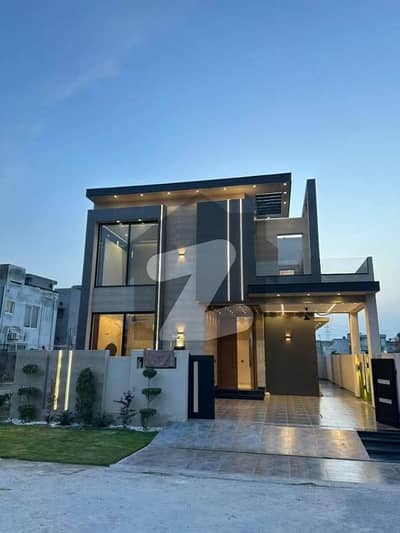 PRIME LOCATION 10 MARLA 4 BED HOUSE AVAILABLE FOR SALE IN DHA PHASE 5