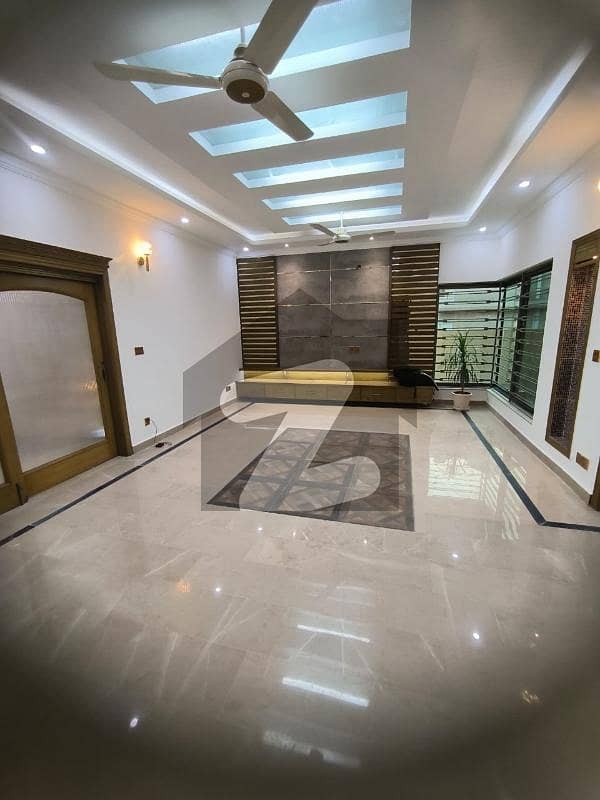 proper corner open beament for rent
