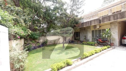 Main Double Road House Of 11 Marla Is Available For sale In G-8/1, Islamabad