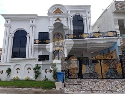 To Sale You Can Find Spacious Corner House In DC Colony - Bolan Block