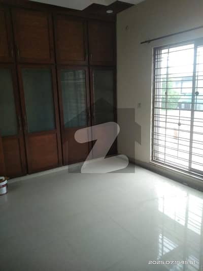10 Marla House Available For Rent in DHA Phase 6