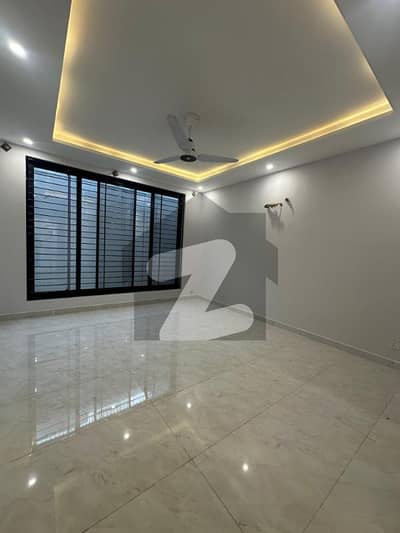 3bedrooms Brand New Open Basement Available For Rent in E 11 1 multi Separate Gate