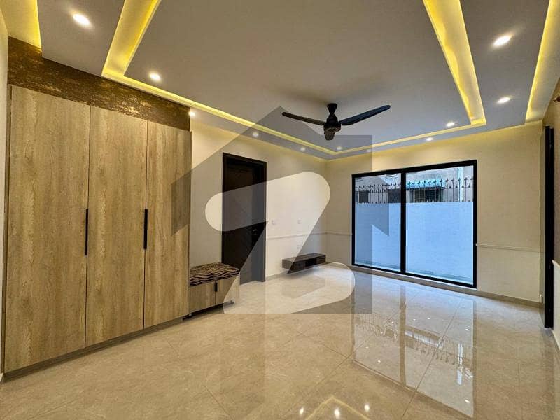 10 Marla Beautifully Designed House Includes: 10 Marla Beautifully Designed House Includes: