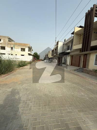انک سٹی جامشورو روڈ,حیدر آباد میں 8 مرلہ رہائشی پلاٹ 3.5 کروڑ میں برائے فروخت۔