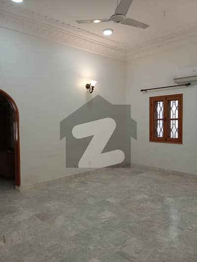 کلفٹن ۔ بلاک 5 کلفٹن,کراچی میں 10 کمروں کا 2 کنال مکان 30.0 کروڑ میں برائے فروخت۔