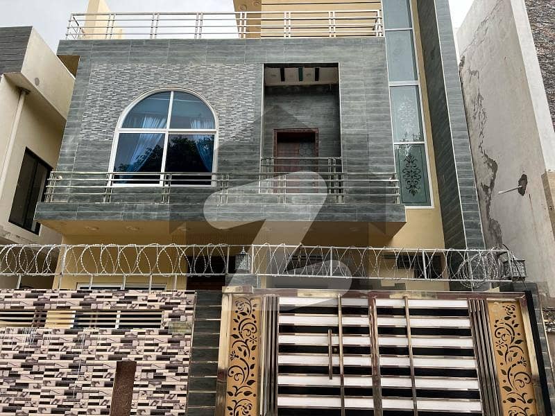 بنی گالہ اسلام آباد میں 5 کمروں کا 6 مرلہ مکان 2.5 کروڑ میں برائے فروخت۔ بنی گالہ اسلام آباد میں 5 کمروں کا 6 مرلہ مکان 2.5 کروڑ میں برائے فروخت۔