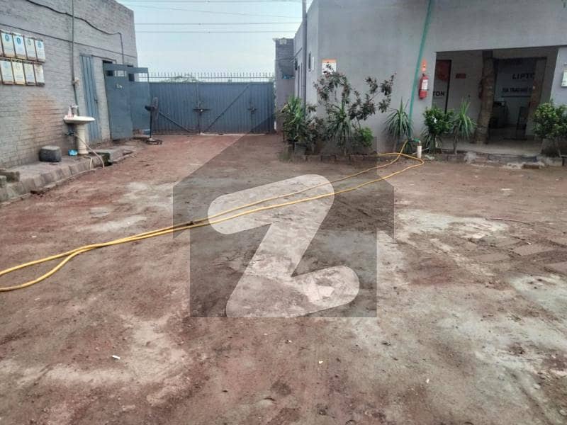 Hot Location 9 Kanal Factory For Rent