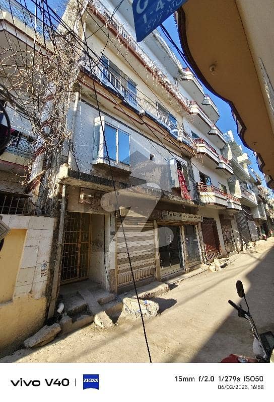 Taramrri Building Sized 5 Marla Is Available Taramrri Building Sized 5 Marla Is Available